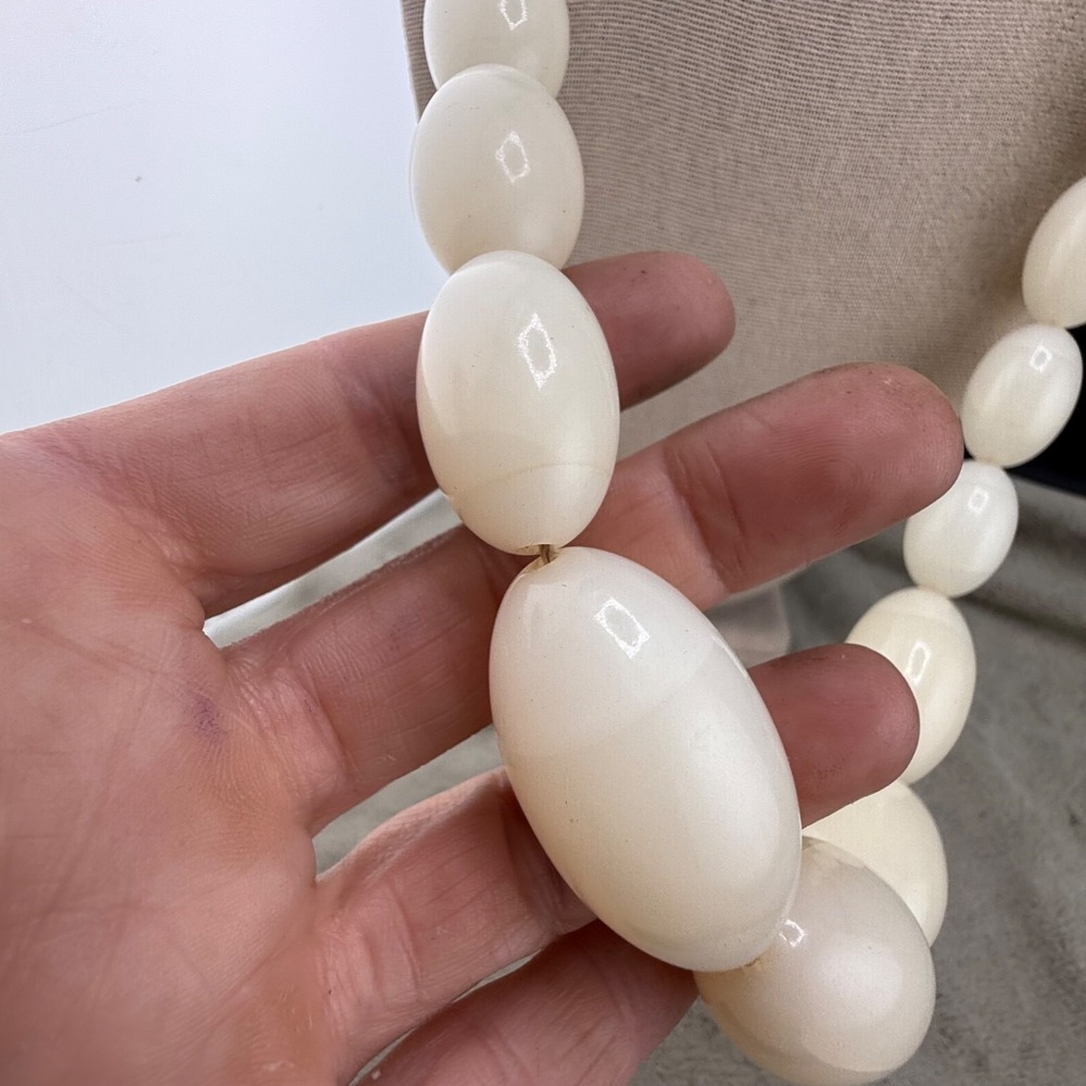Estate Beaded Necklace White Chunky Resin Adjustable‎ 24in - Picture 3 of 8